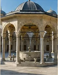 Cami avlusunda şadırvan