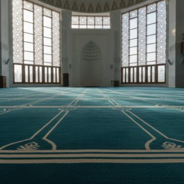 Saflı Cami Halısı Fiyatları 2026: Maliyet ve Kalite Rehberi