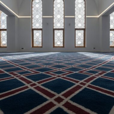 Yün Cami Halısı Fiyatları 2026: Kalite ve Maliyet Rehberi